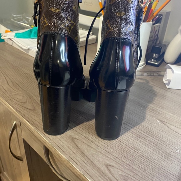 Louis Vuitton Ankle Boot - Picture 6 of 8